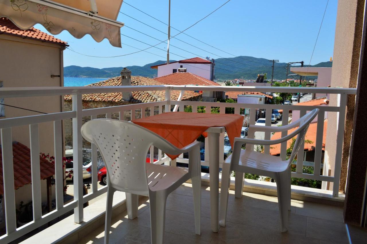 Giannas House Aparthotel Sarti Exteriör bild